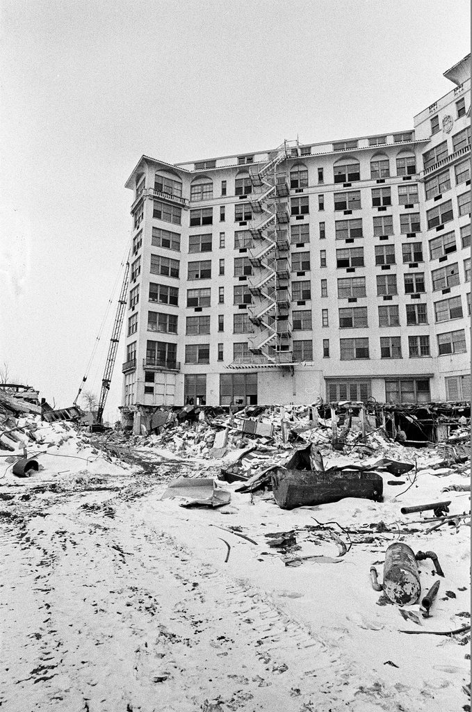 Edgewater Beach Hotel demolished - Chicago Sun-Times
