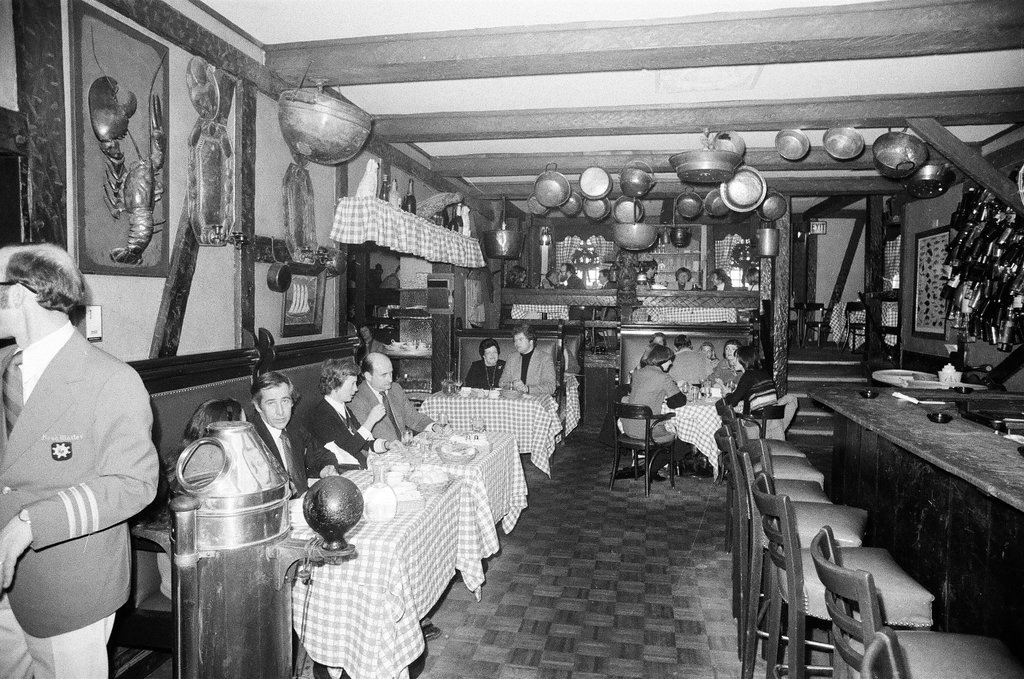 Carnegie Drug Store lunch counter and Cape Cod Room at the Drake Hotel - Chicago Sun-Times