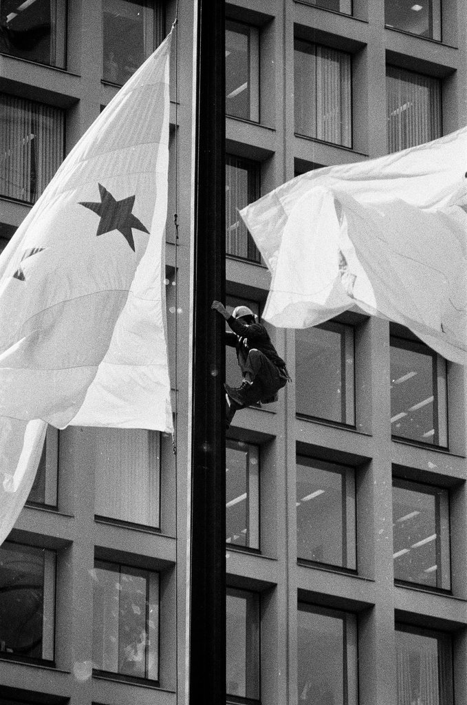 Police arrest union demonstrators - Chicago Sun-Times