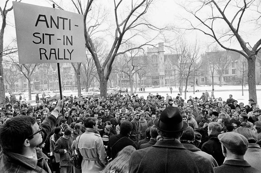 University of Chicago anti-sit-in rally regarding firing of professor Marlene Dixon - Chicago Sun-Times