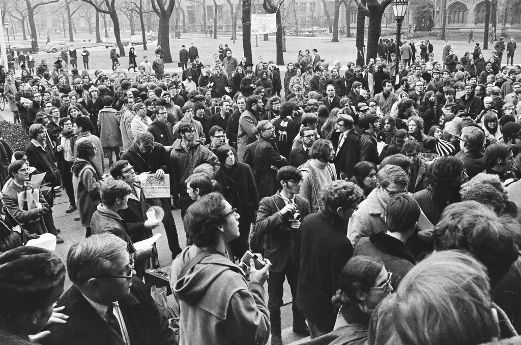 University of Chicago sit-in - Chicago Sun-Times