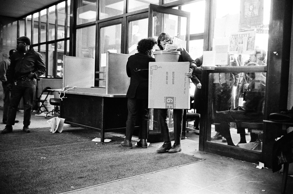 Marlene Dixon speaks to University of Chicago protesters - Chicago Sun-Times
