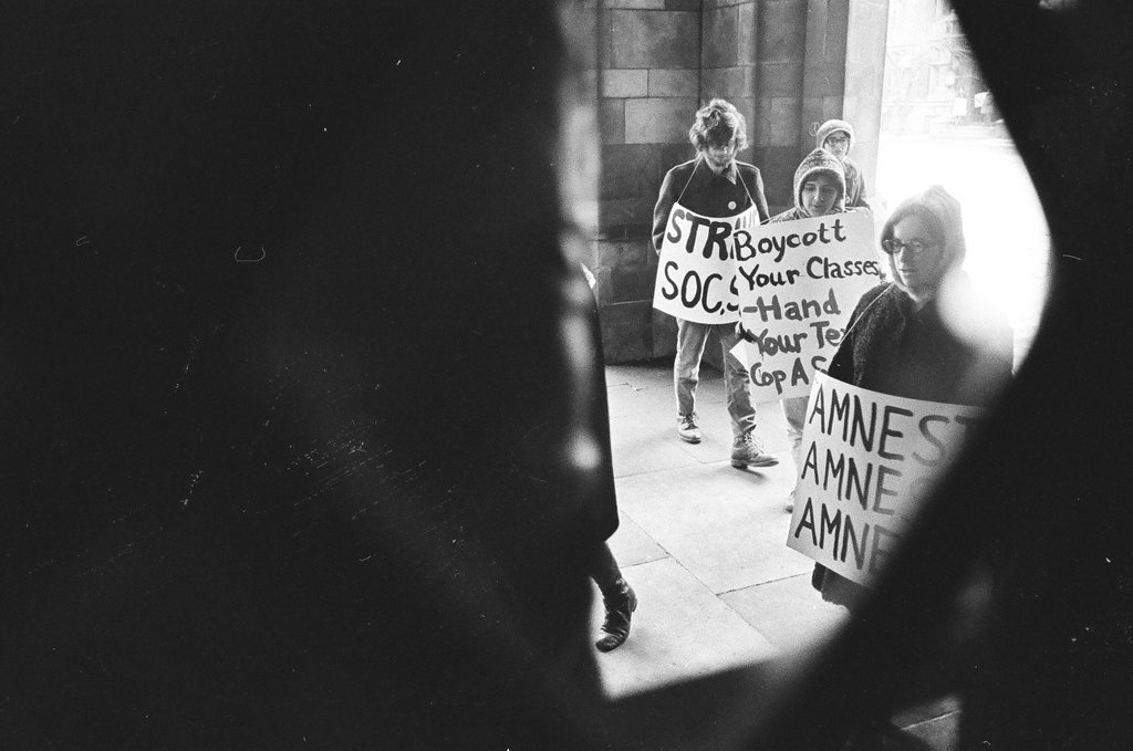 University of Chicago students picket regarding firing of professor Marlene Dixon - Chicago Sun-Times