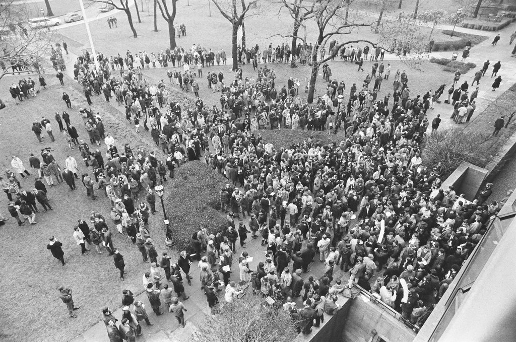 University of Chicago sit-in - Chicago Sun-Times