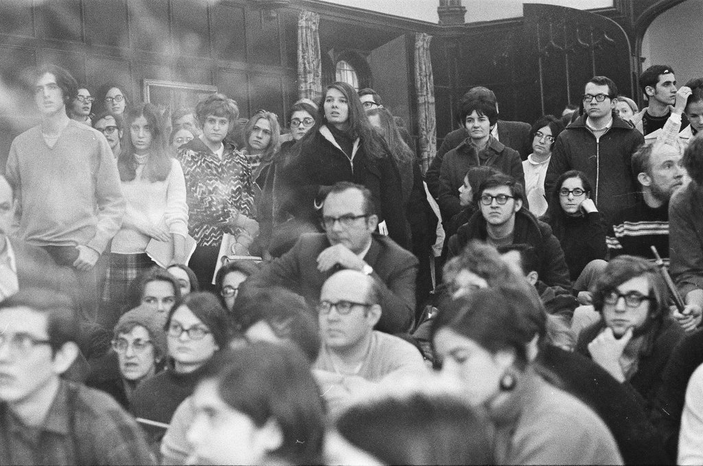 Marlene Dixon speaks to University of Chicago protesters - Chicago Sun-Times