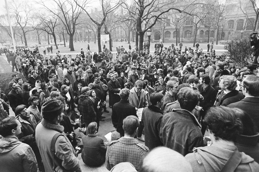 University of Chicago sit-in - Chicago Sun-Times