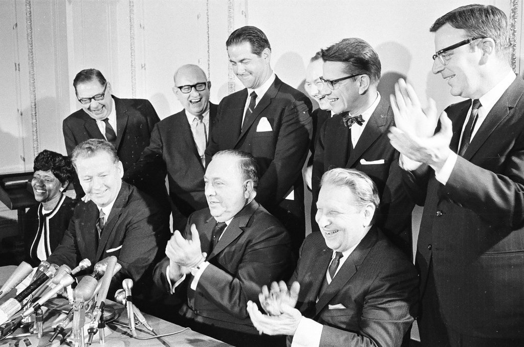 Mayor Daley with Democratic candidates - Bob Kotalik for Chicago Sun-Times