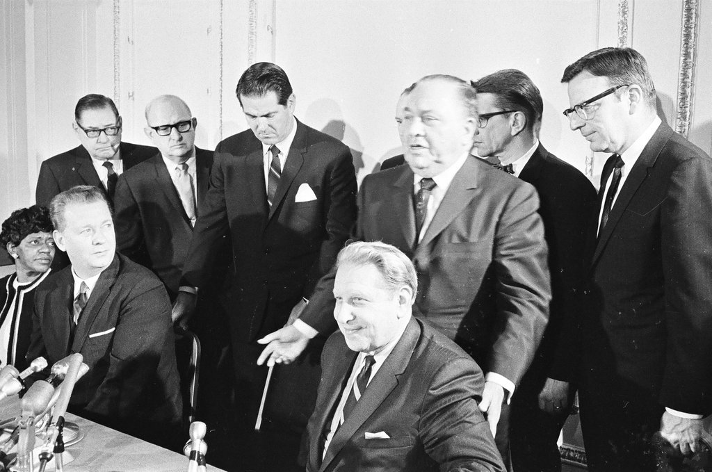 Mayor Daley with Democratic candidates - Bob Kotalik for Chicago Sun-Times