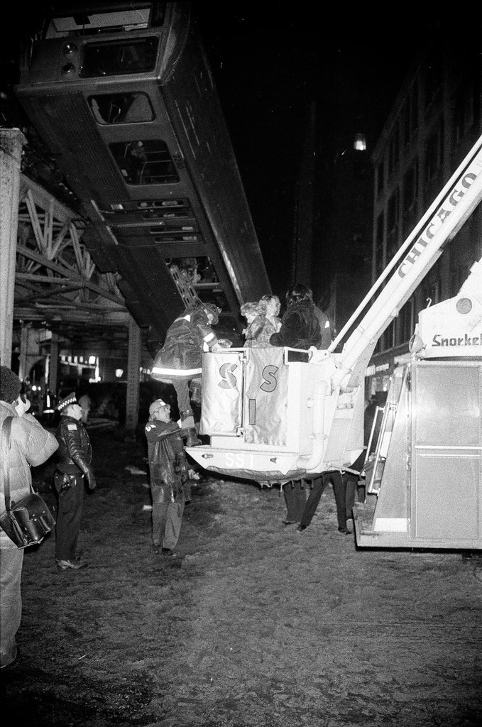 1977 Chicago Loop train derailment - Edmund Jarecki for Chicago Sun-Times