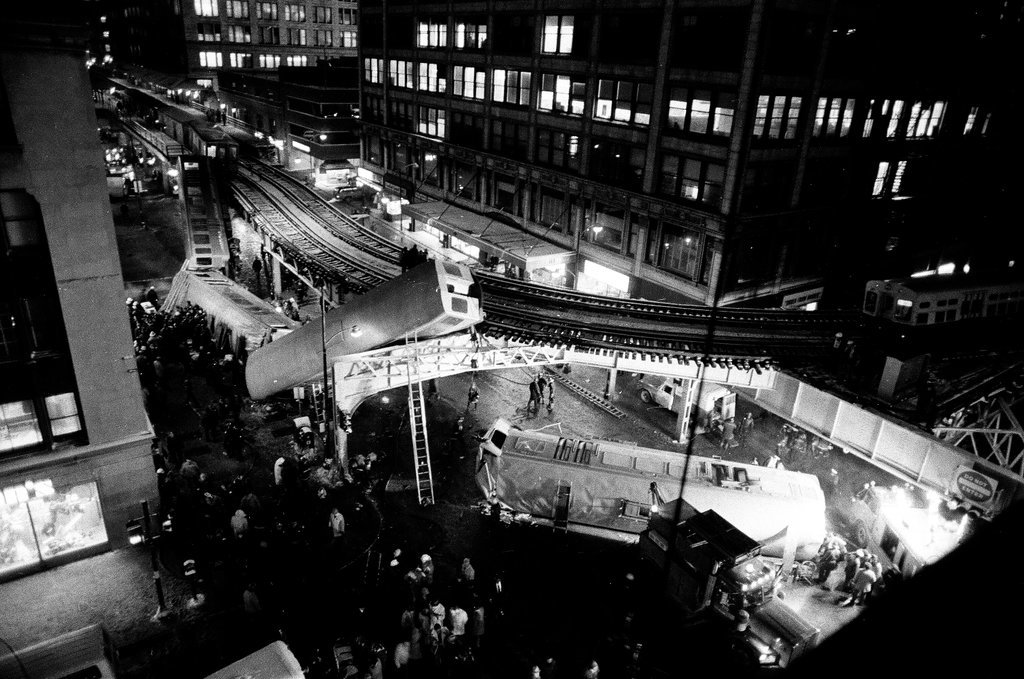 1977 Chicago Loop train derailment - Edmund Jarecki for Chicago Sun-Times
