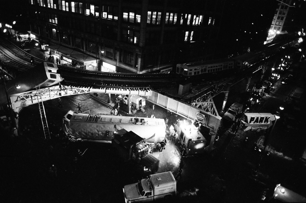 1977 Chicago Loop train derailment - Edmund Jarecki for Chicago Sun-Times