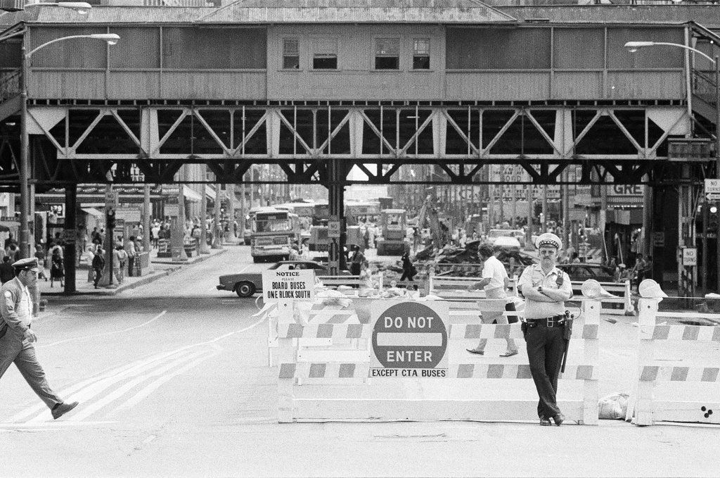 State Street Mall construction - Gene Pesek for Chicago Sun-Times