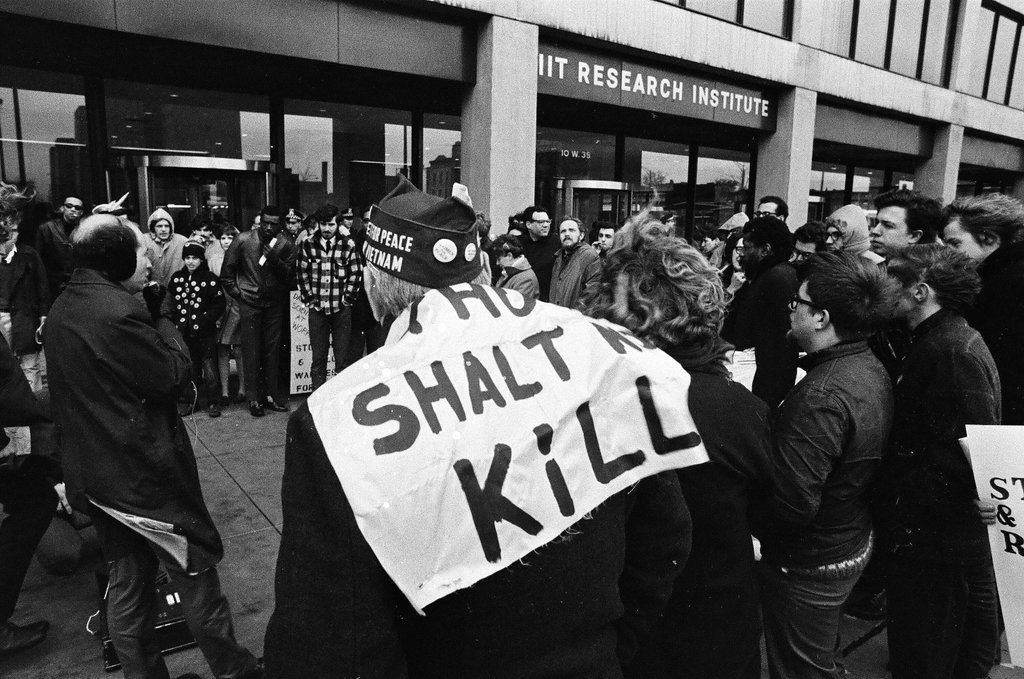 IIT Research Institute peace demonstration - Gary Settle for Chicago Sun-Times