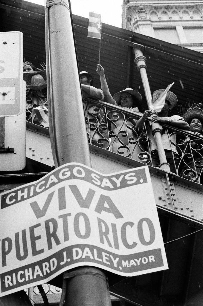 Daley, Walker, and Hartigan in Puerto Rican parade - Larry Graff for Chicago Sun-Times