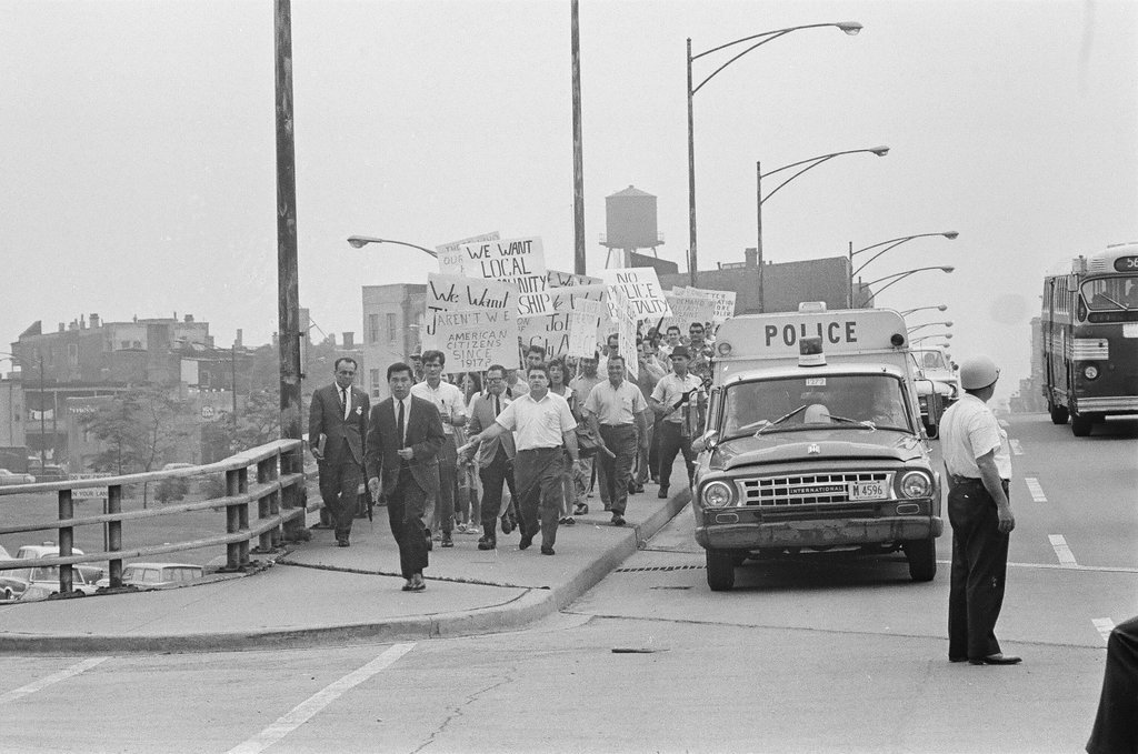Puerto Rican community marches on City Hall - Bob Kotalik for Chicago Sun-Times