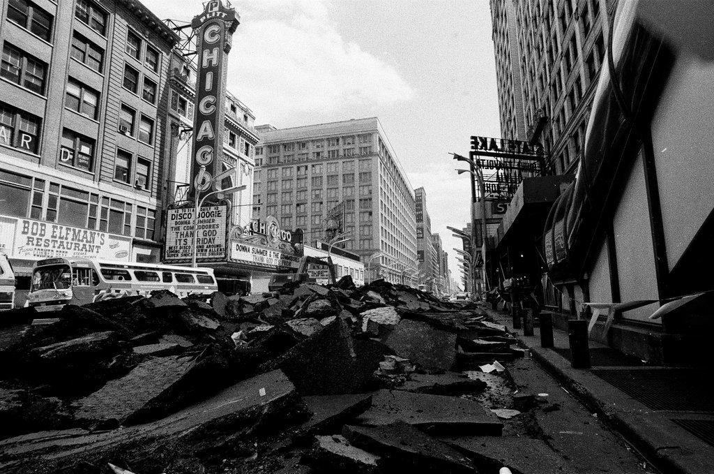 State Street Mall construction - Gene Pesek for Chicago Sun-Times