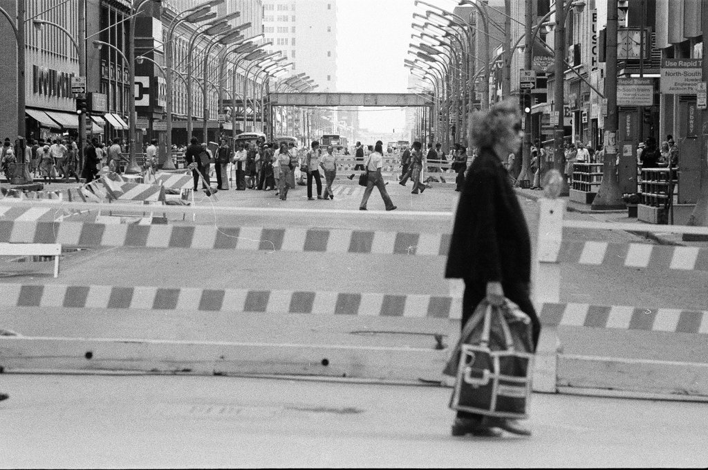 State Street Mall construction - Gene Pesek for Chicago Sun-Times