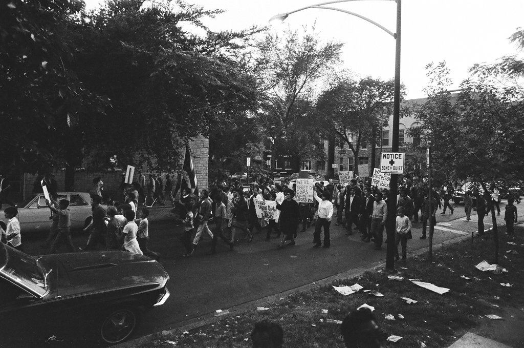 Puerto Ricans protest police shooting - Bob (Robert) Black for Chicago Sun-Times