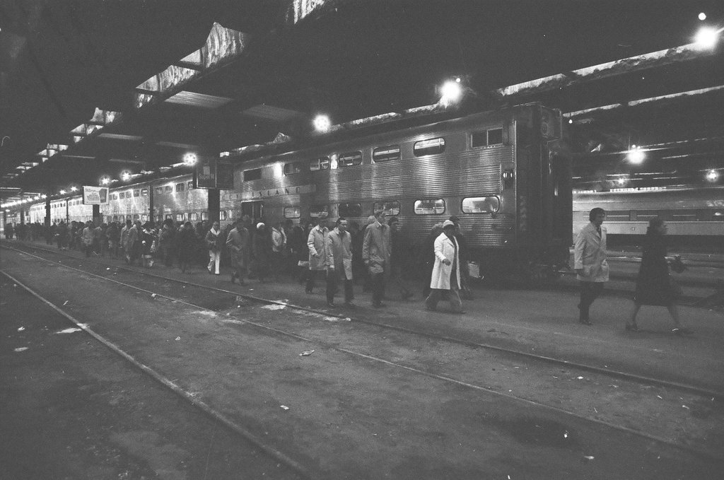 Railroad commuters - Edward DeLuga for Chicago Sun-Times