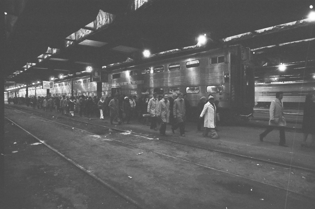 Railroad commuters - Edward DeLuga for Chicago Sun-Times