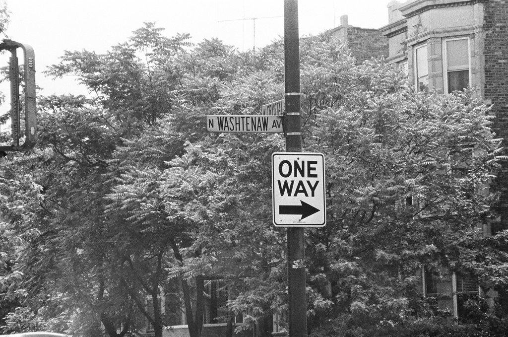 Puerto Rican uprising in West Town - John Tweedle for Chicago Sun-Times