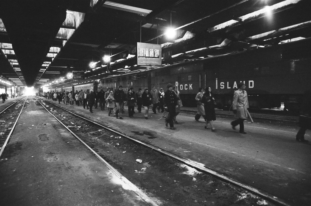 Railroad commuters - Edward DeLuga for Chicago Sun-Times