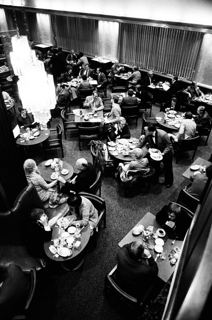 Wrigley Building Restaurant - Martha Hartnett for Chicago Sun-Times