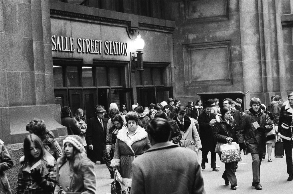 Railroad commuters - Edward DeLuga for Chicago Sun-Times