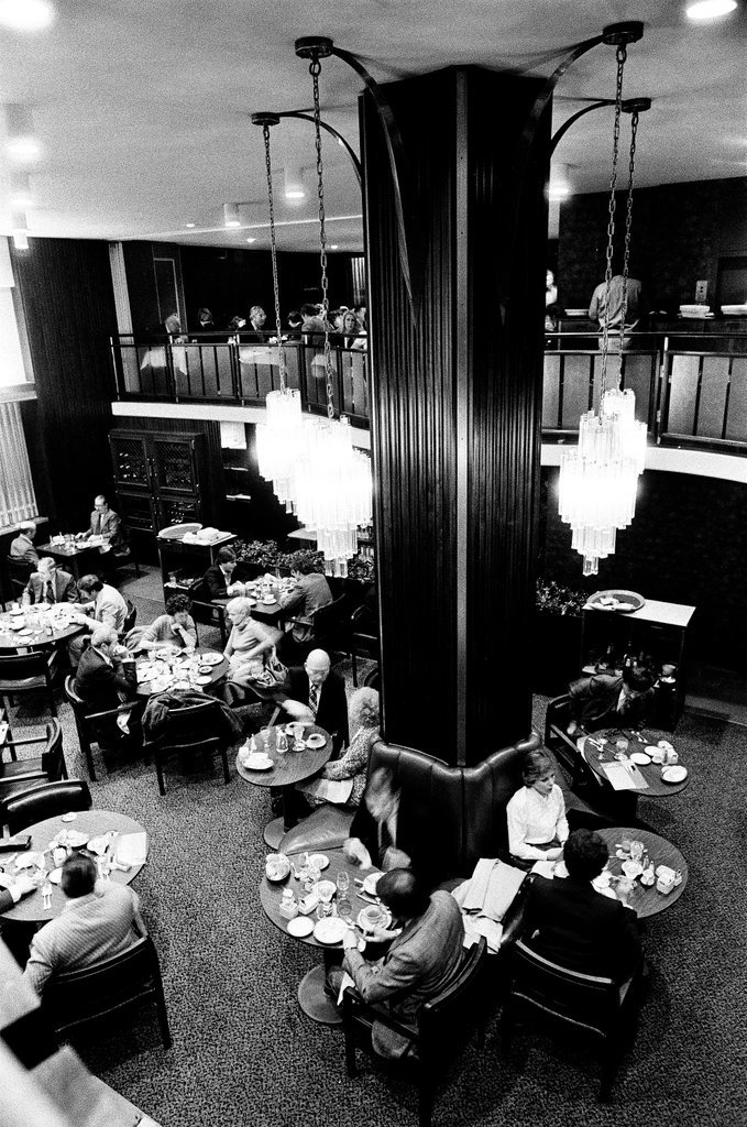 Wrigley Building Restaurant - Martha Hartnett for Chicago Sun-Times