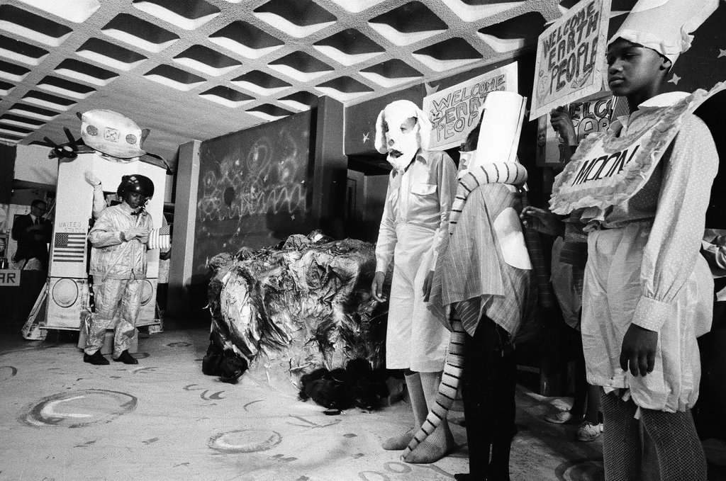 Children act out Moon landing skit - Bill Mares for Chicago Sun-Times