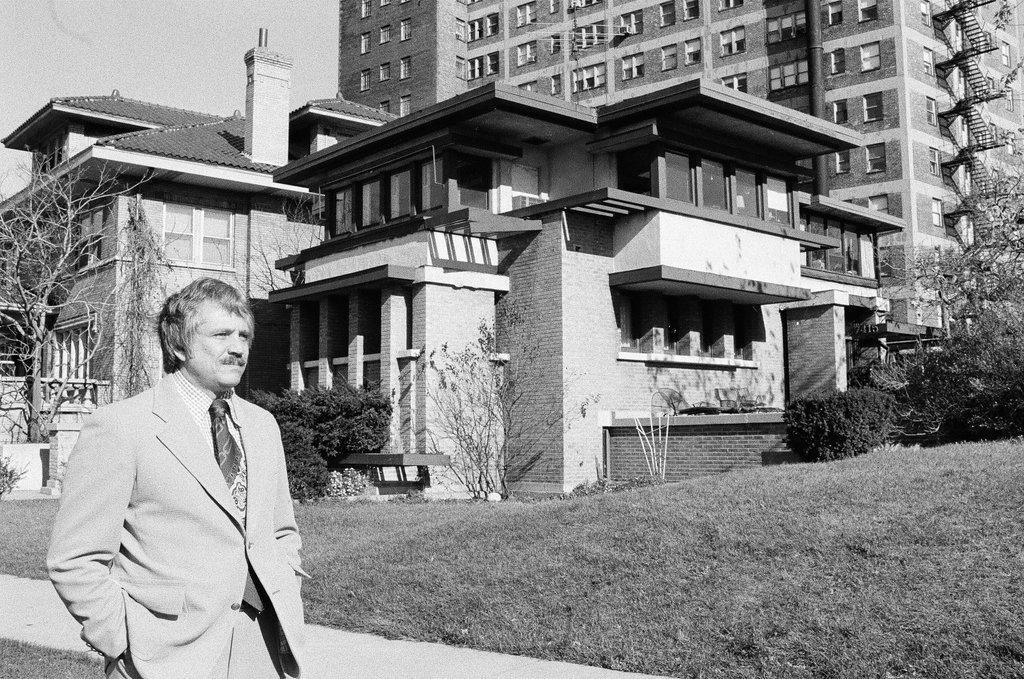 Frank Lloyd Wright house in Rogers Park - Carmen Reporto for Chicago Sun-Times