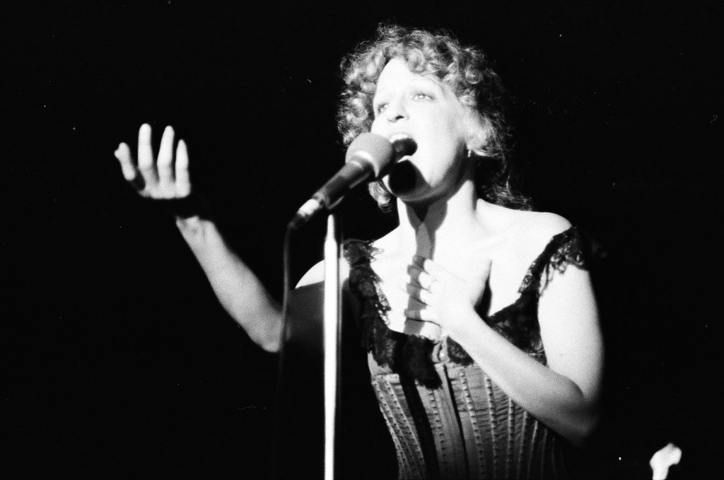 Bette Midler in concert - Martha Hartnett for Chicago Sun-Times