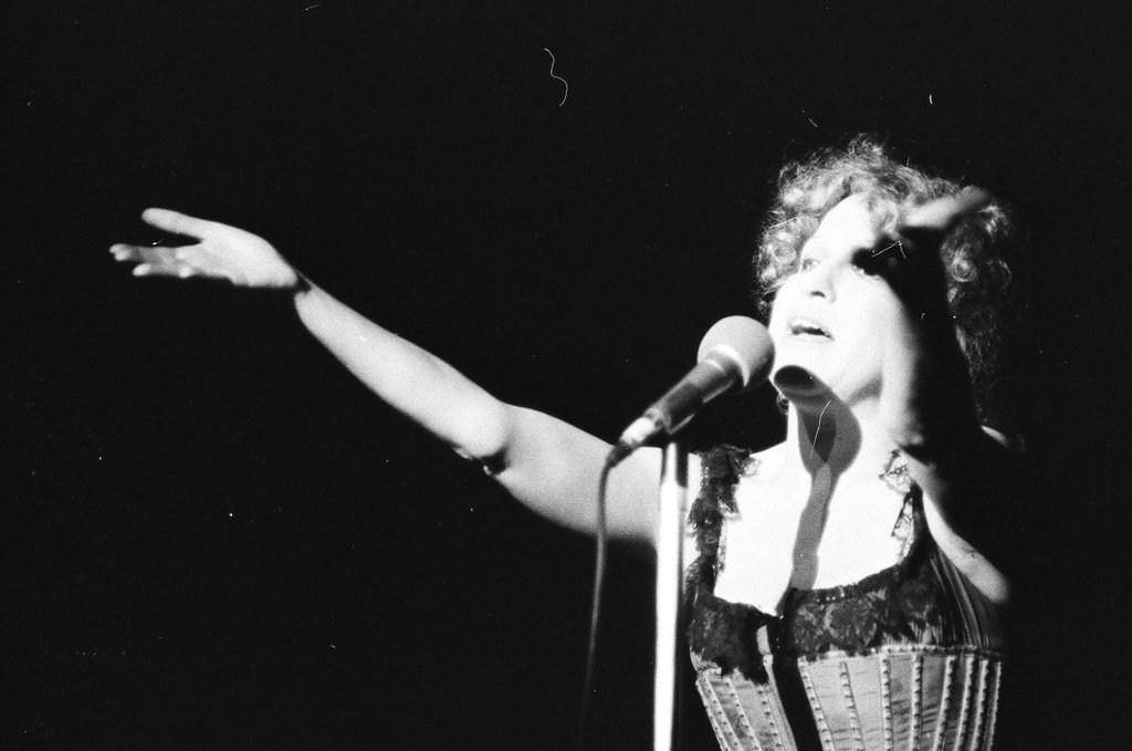 Bette Midler in concert - Martha Hartnett for Chicago Sun-Times