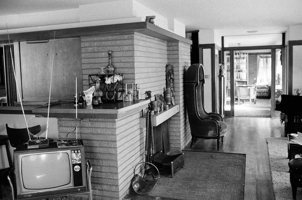 Frank Lloyd Wright house in Rogers Park - Carmen Reporto for Chicago Sun-Times