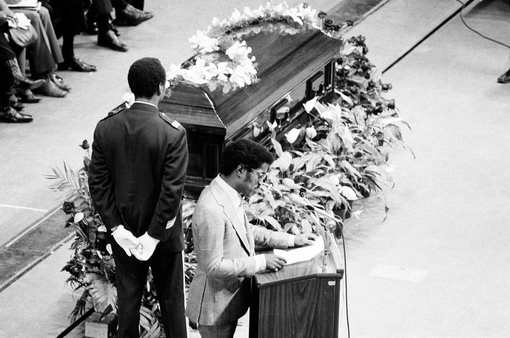 Mahalia Jackson funeral - Chicago Sun-Times