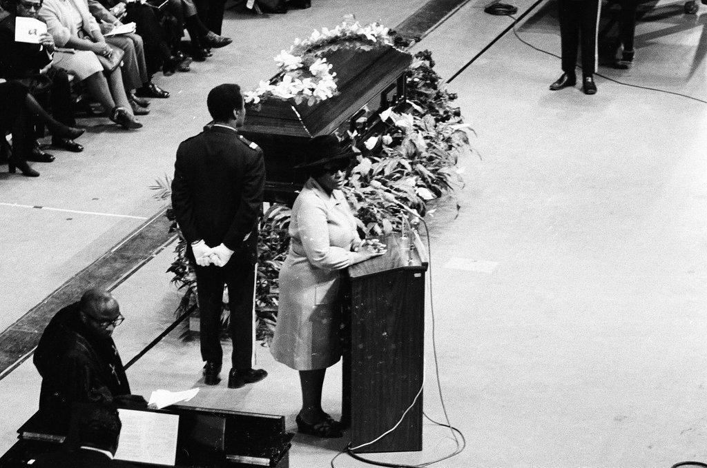 Mahalia Jackson funeral - Chicago Sun-Times