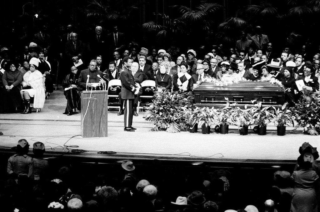 Mahalia Jackson funeral - Chicago Sun-Times