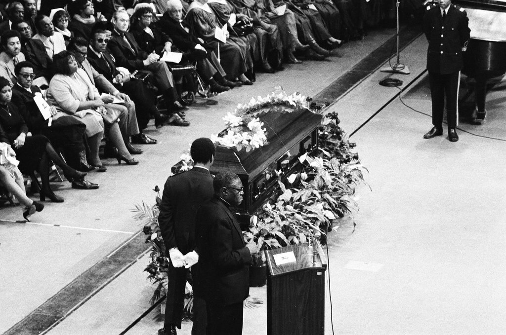 Mahalia Jackson funeral - Chicago Sun-Times