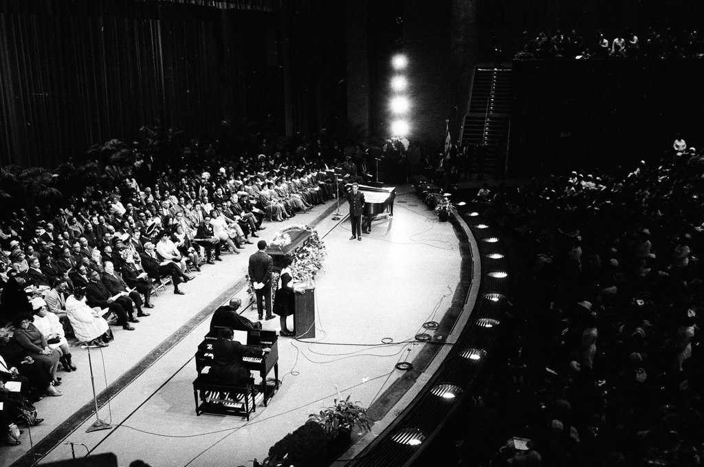 Mahalia Jackson funeral - Chicago Sun-Times