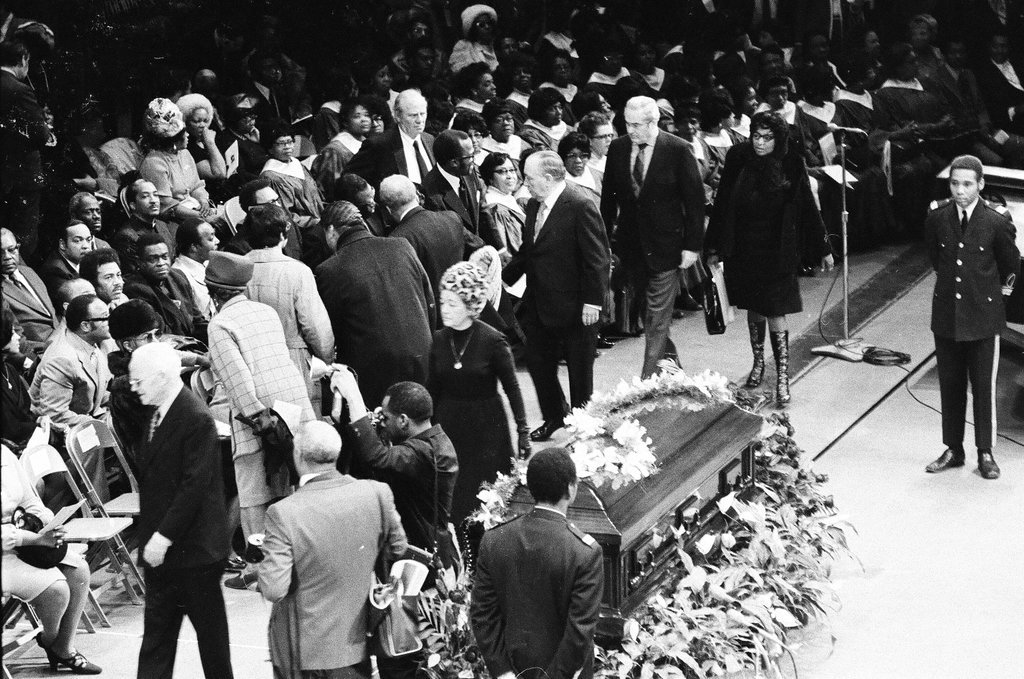 Mahalia Jackson funeral - Chicago Sun-Times
