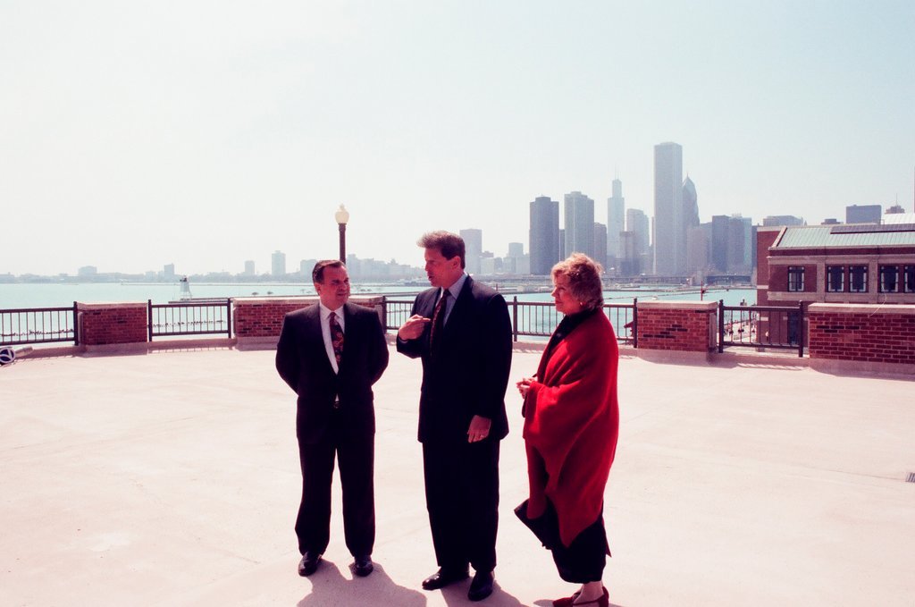 Al Gore visits Navy Pier - Chicago Sun-Times