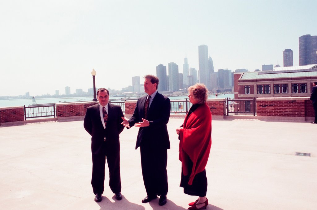 Al Gore visits Navy Pier - Chicago Sun-Times