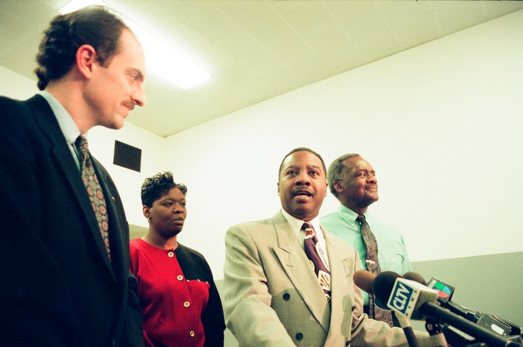 Rickey Hendon speaks to press - Chicago Sun-Times