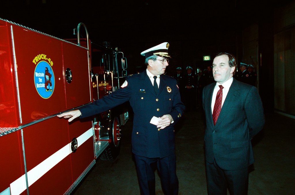 Mayor Daley at the Fire Academy - Chicago Sun-Times