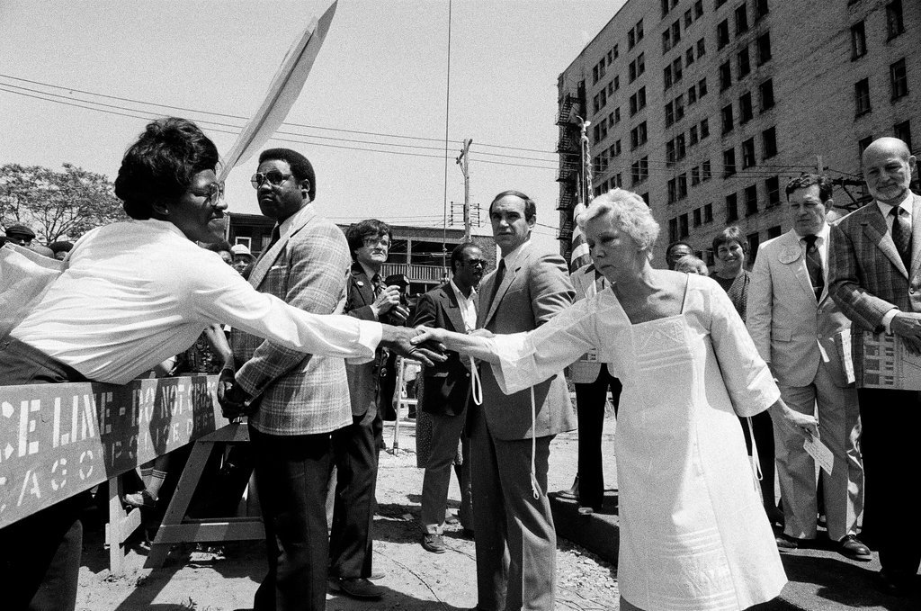 Southmoor Hotel demolition begins - Chicago Sun-Times