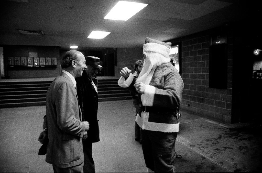 Santa Claus at Union Station - Chicago Sun-Times