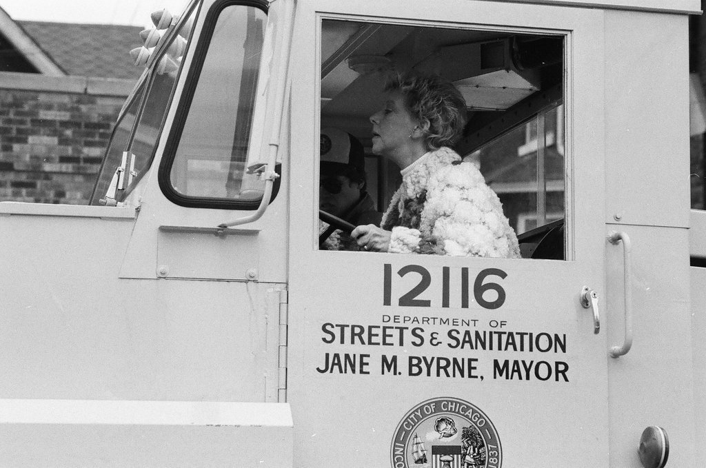 Jane Byrne announces cleanup program - Chicago Sun-Times