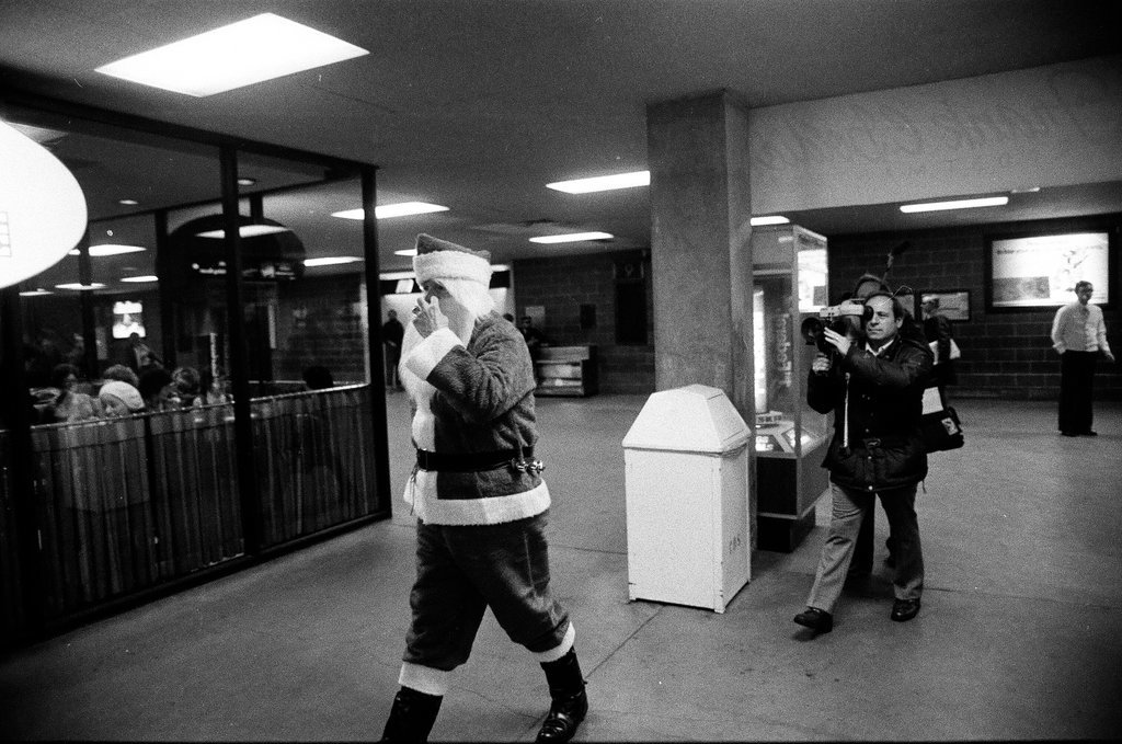 Santa Claus at Union Station - Chicago Sun-Times