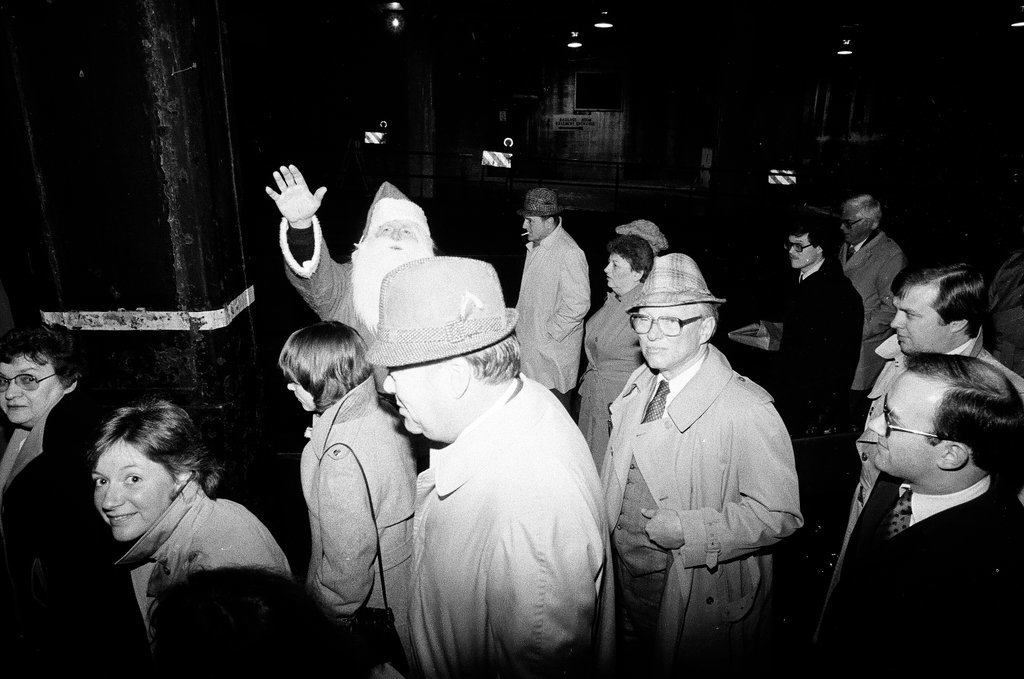 Santa Claus at Union Station - Chicago Sun-Times
