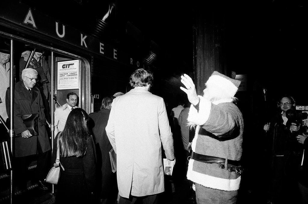 Santa Claus at Union Station - Chicago Sun-Times